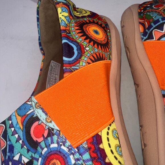 GOKIA~LHASA BLOSSOM COLORFUL CANVAS FASHION SLIP-ON WOMEN'S SHOES ~ SIZE 11 - Picture 5 of 13
